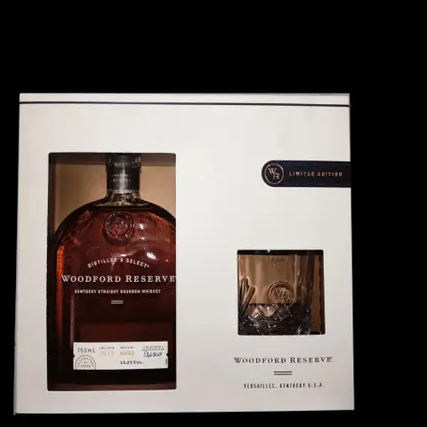 Kit Whisky Woodford Reserve 700Ml + Copo